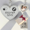 Wyjątkowy Prezent na Walentynki, Rocznicę, Dzień Matki, Dzień Kobiet  i Więcej - Personalizowany Brelok Serce z Ramką na Zdjęcie i Grawerem w Pudełku