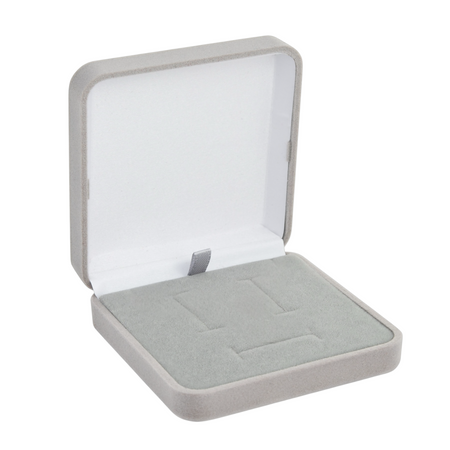 Szare pudełko welurowe na medalik, łańcuszek lub biżuterię – eleganckie opakowanie prezentowe