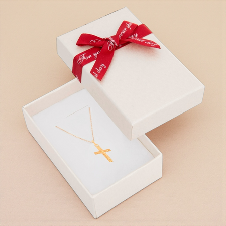 Złoty krzyżyk diamentowany z Jezusem próba 585 z łańcuszkiem ankier i pudełkiem z kokardką + grawer gratis